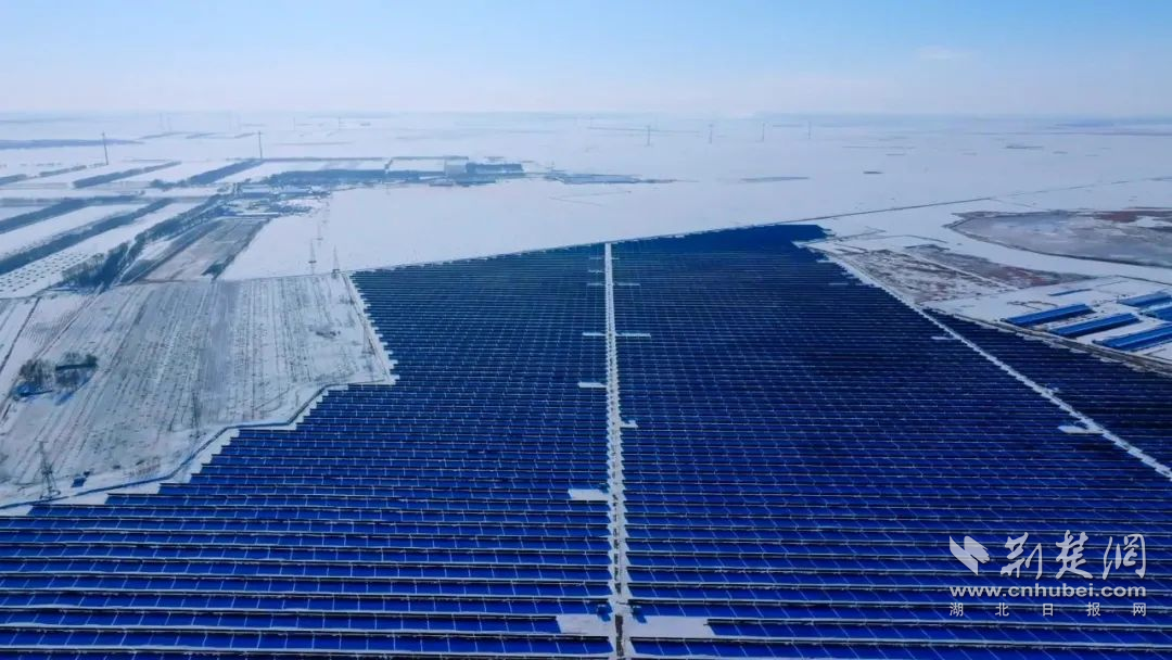 極寒環境中的華能長勝100MW光伏電站.png.png